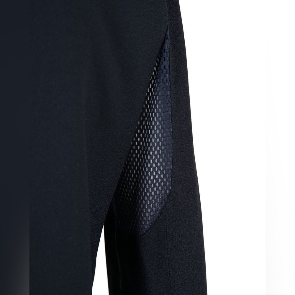Prada Black Tailored Blazer with Modern Design - Picture 4 of 12